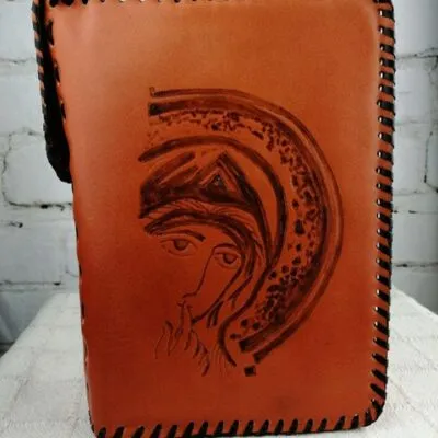 Funda de cremallera Virgen Silencio