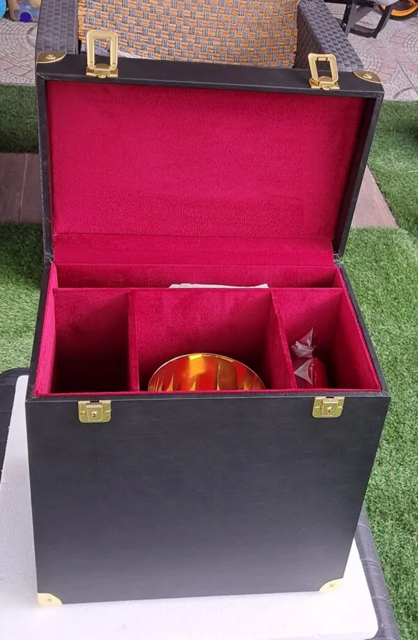 Maletín juego cáliz Cordero y patena Grande